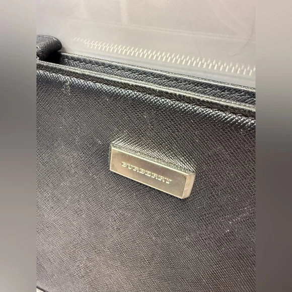 BURBERRY Black Leather Clutch - Picture 2 of 11